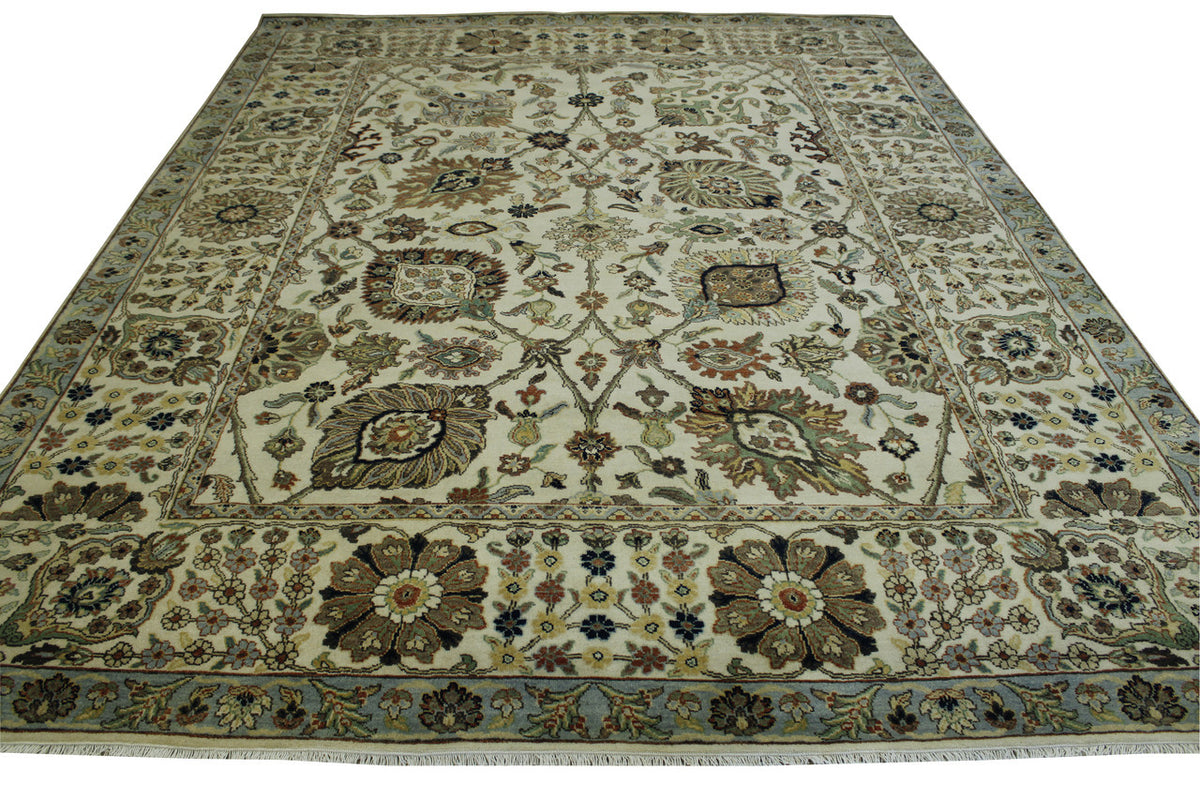 Traditional Fine Sherapi rug border detail