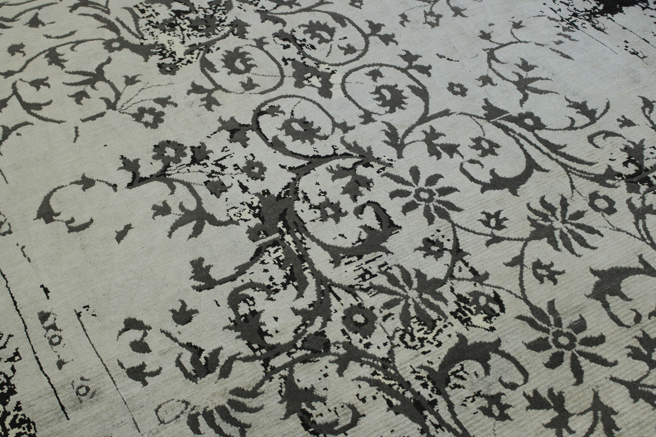 Transitional Broken Floral Design rug border detail