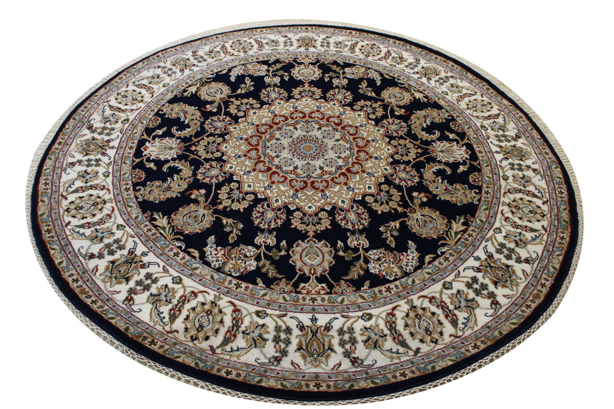 Traditional Indo Nain pattern detail