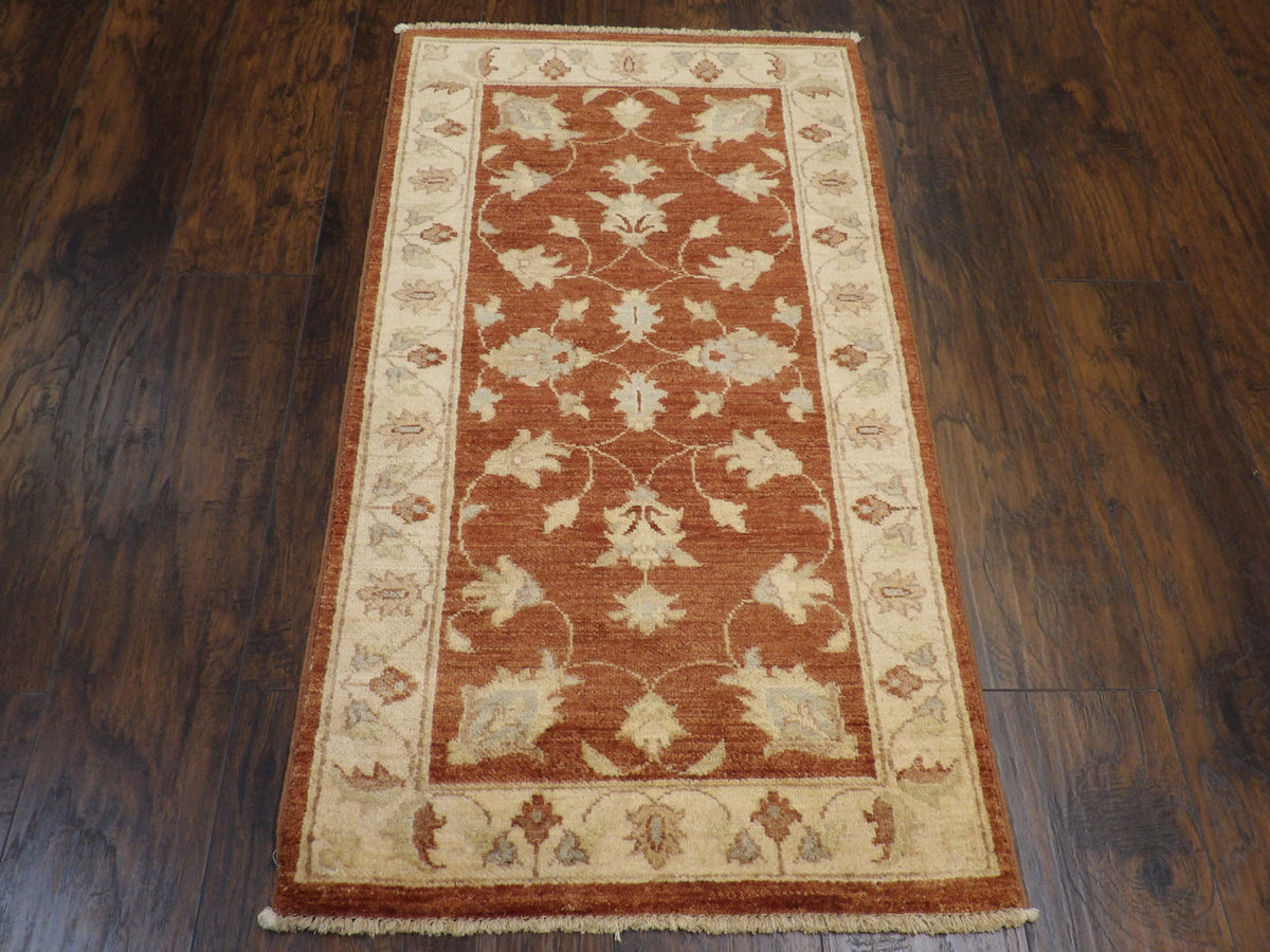 Close-up of wool pile, Beige & Rust rug