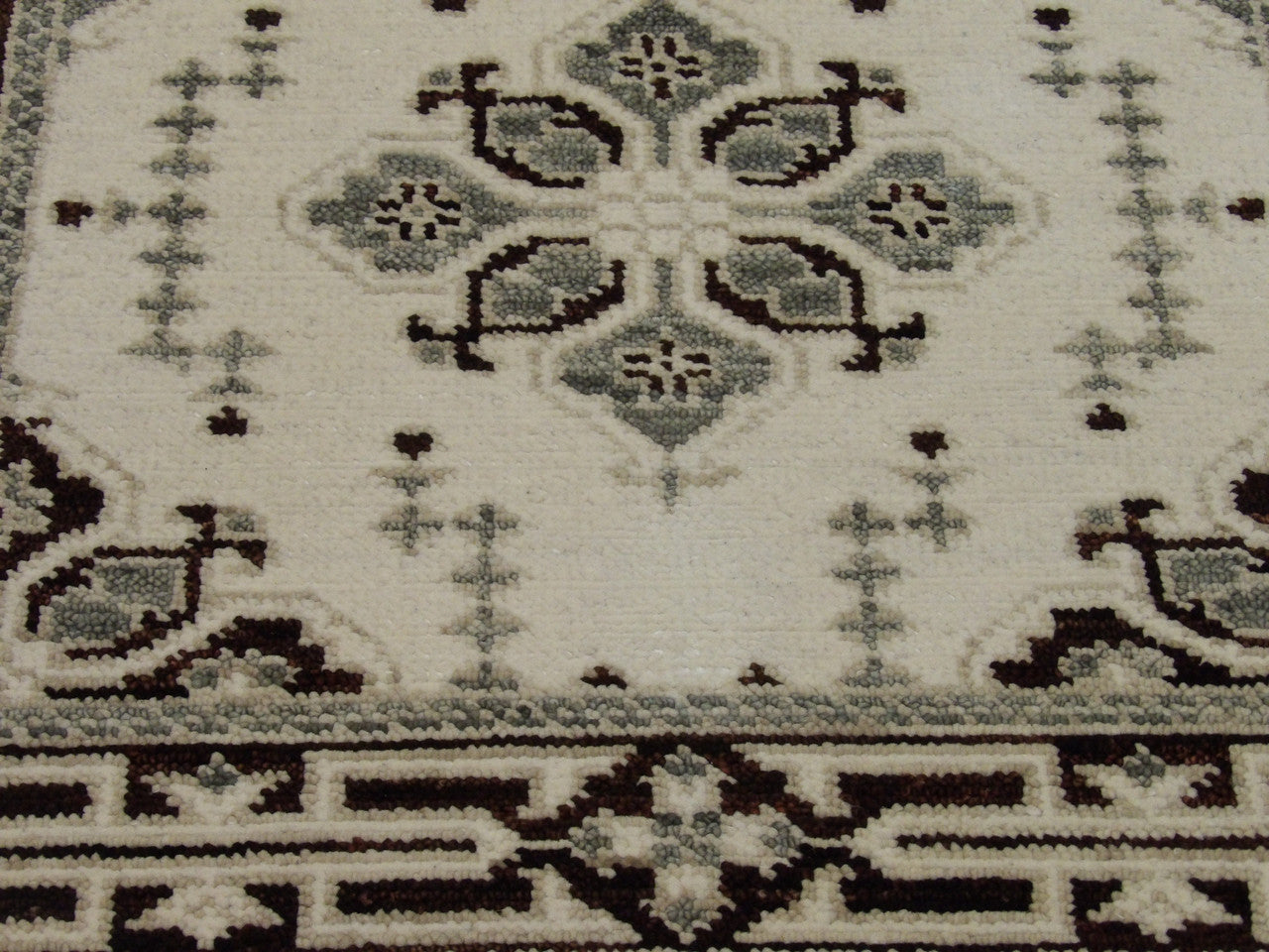 Ziegler Oushak rug border detail