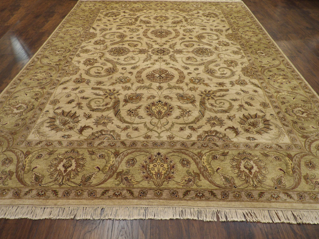 Kashan rug corner detail