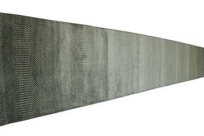 Modern Grass Design rug border detail