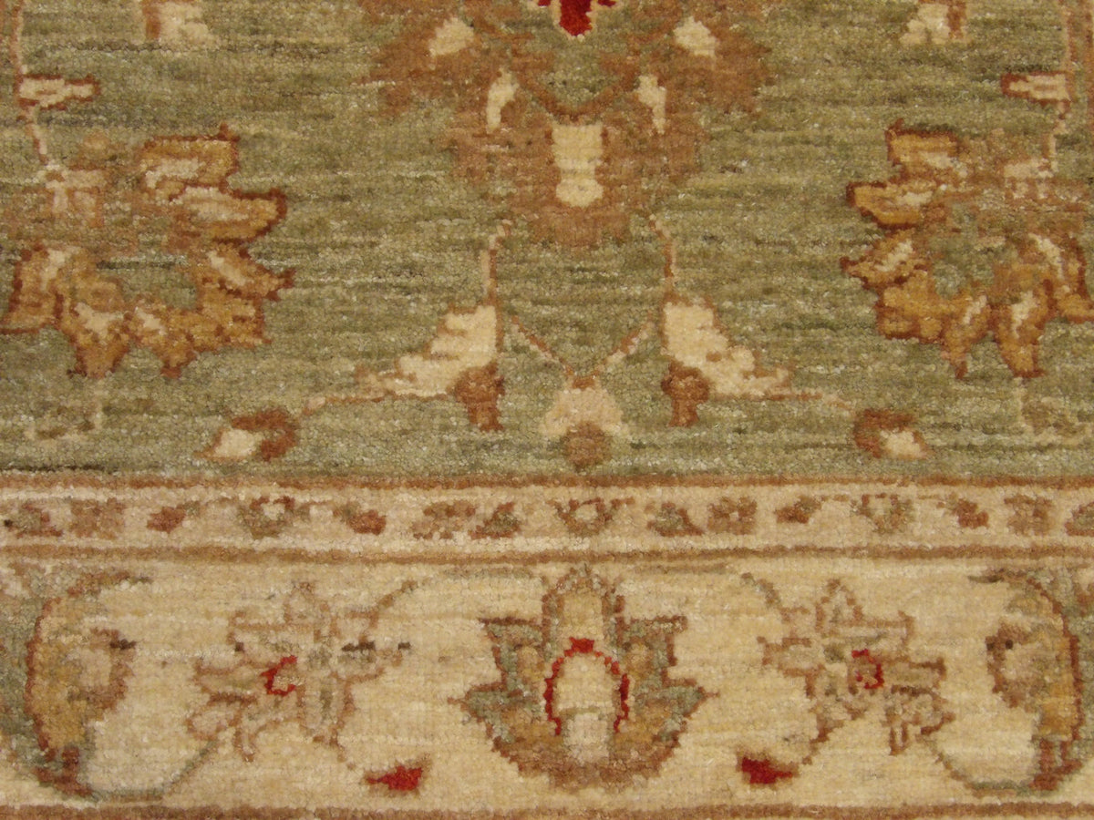 Oushak Chobi Natural Dye rug border detail