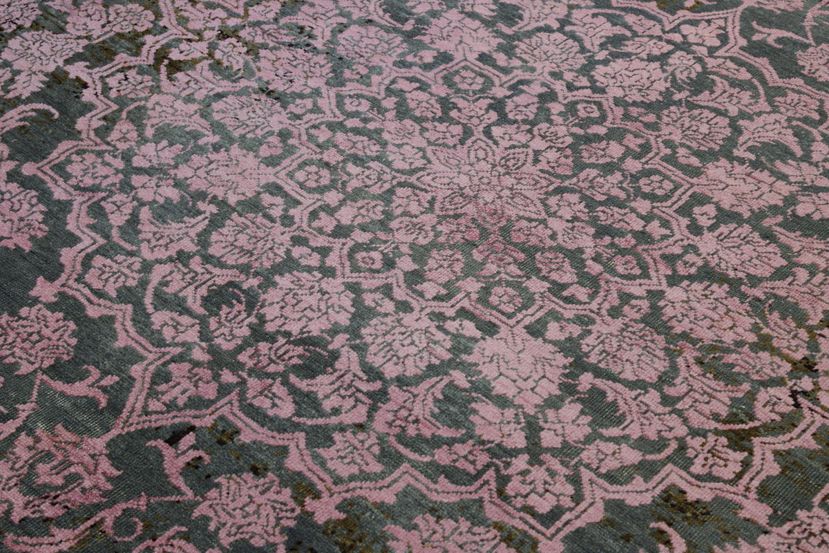 Full view of Transitional Broken Design rug