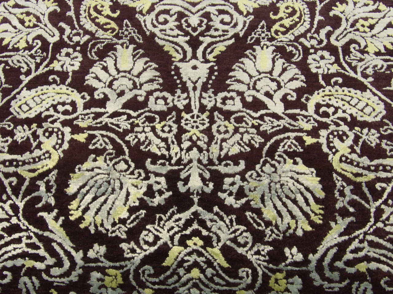 Colorful Persian Design High Low rug border detail