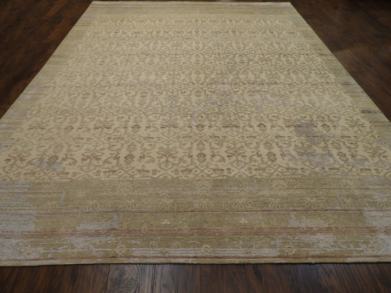 Oushak rug corner detail
