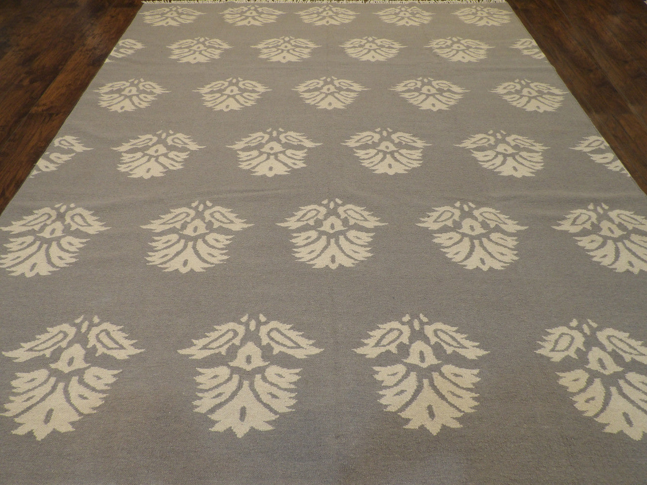 Coastal Flat Weave Indoor/Outdoor Beach rug corner detail