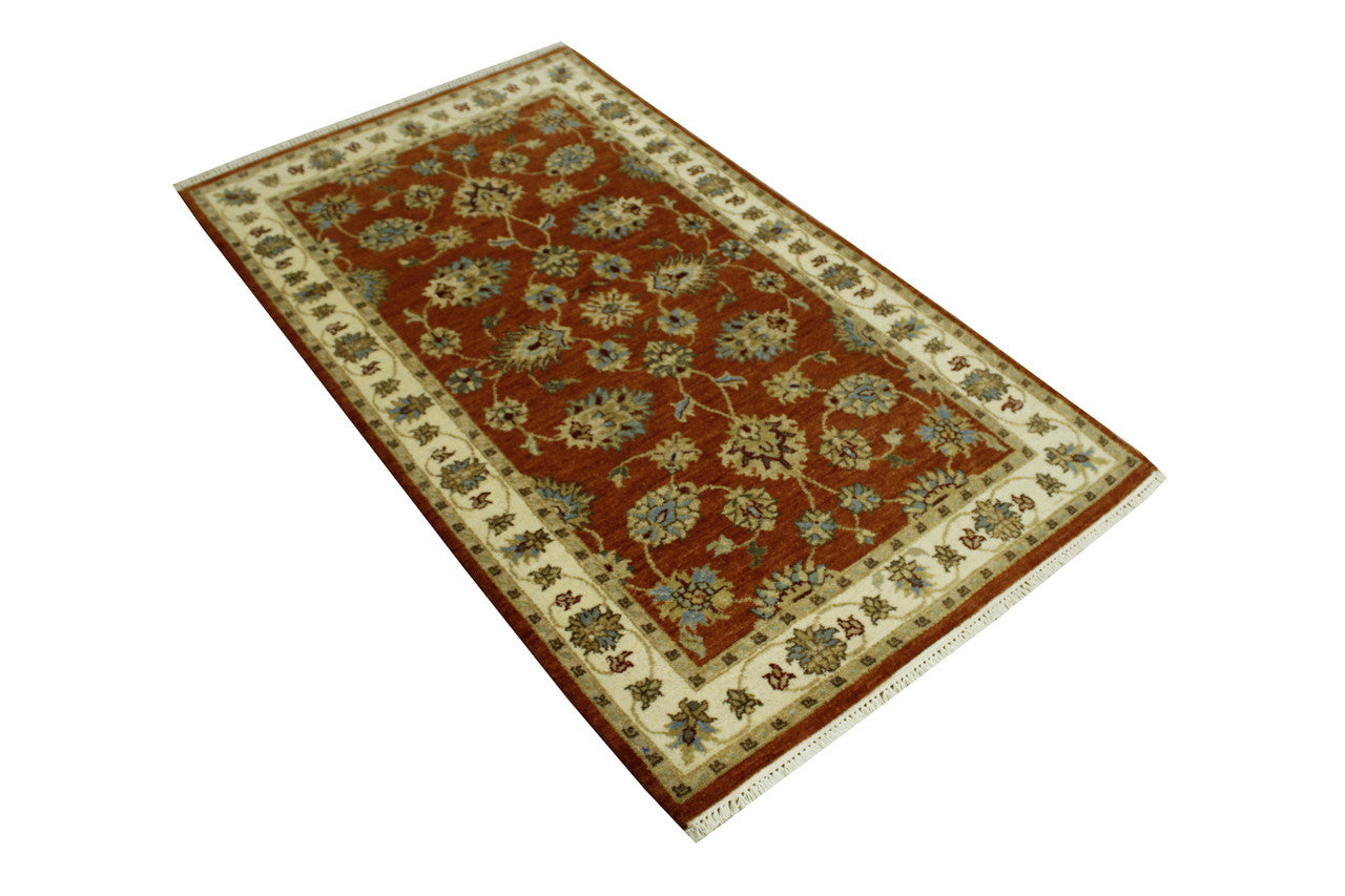 Oushak Agra Chobi pattern detail