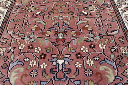 Traditional Fine Herati rug corner detail