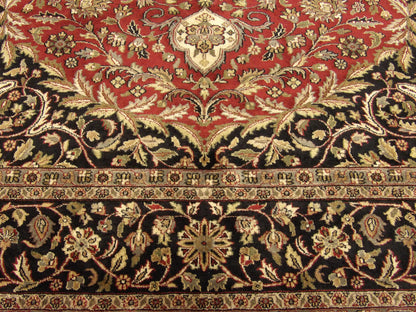 Fine Persian Tabriz rug border detail