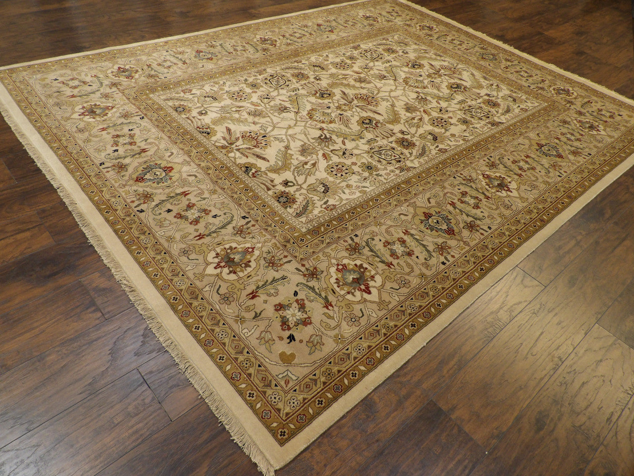 Haji Jalili pattern detail, ivory rug