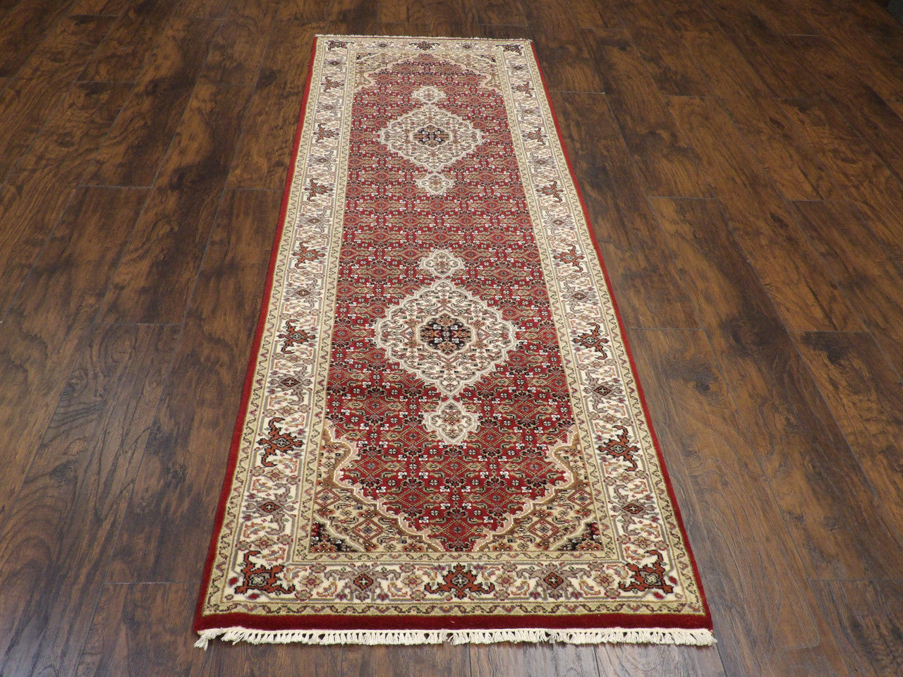 Close-up of wool pile, Beige & Red rug