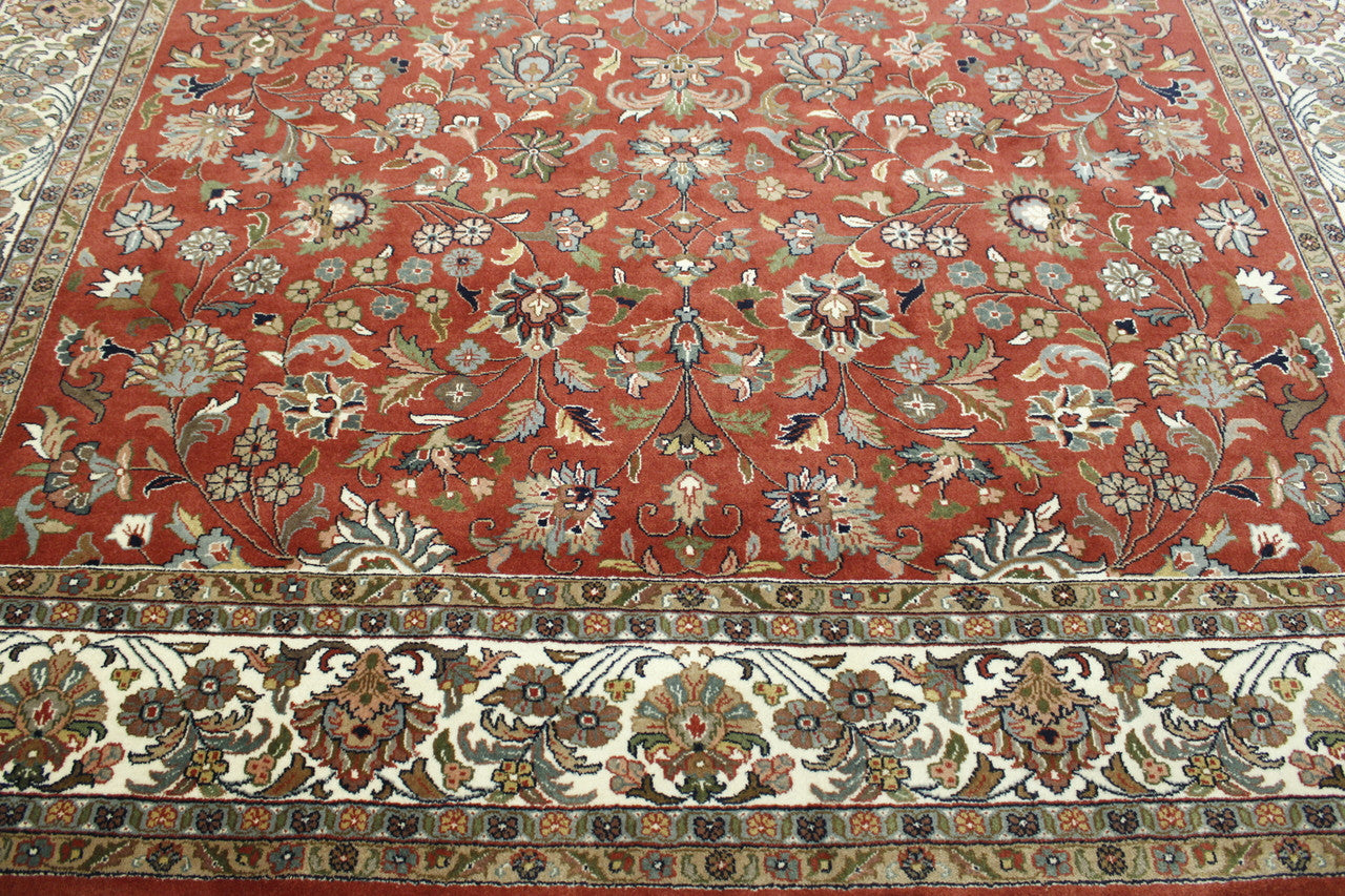 Traditional Fine Herati hand-knotted wool rug in Beige & Red, full view