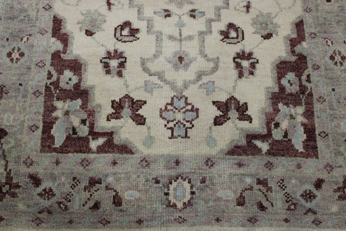 Tribal Heriz Oushak rug border detail