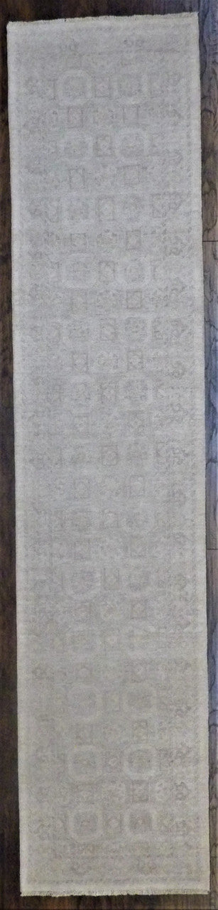 Oushak Chobi Wash hand-knotted wool rug in Ivory, full view