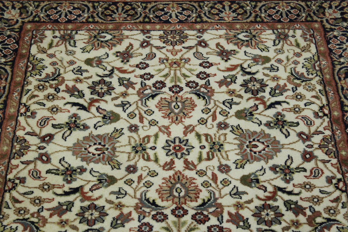 Traditional Indo Mahal rug corner detail