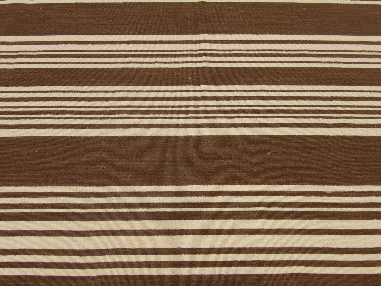 Coastal rug border detail