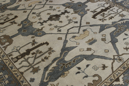 Oushak Ziegler rug corner detail