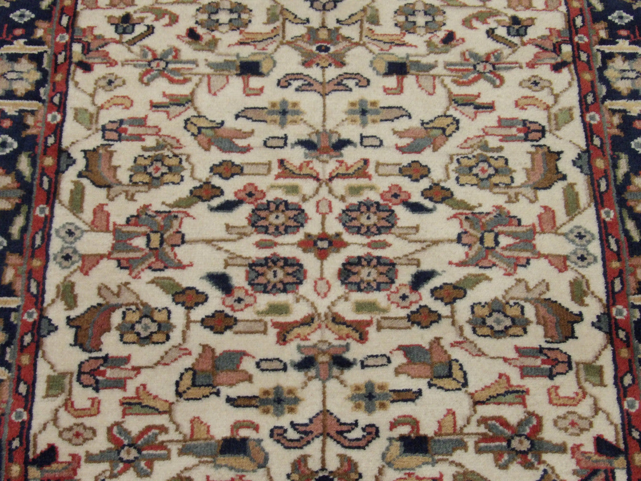 Wool texture close-up, small Persian Kashan rug
