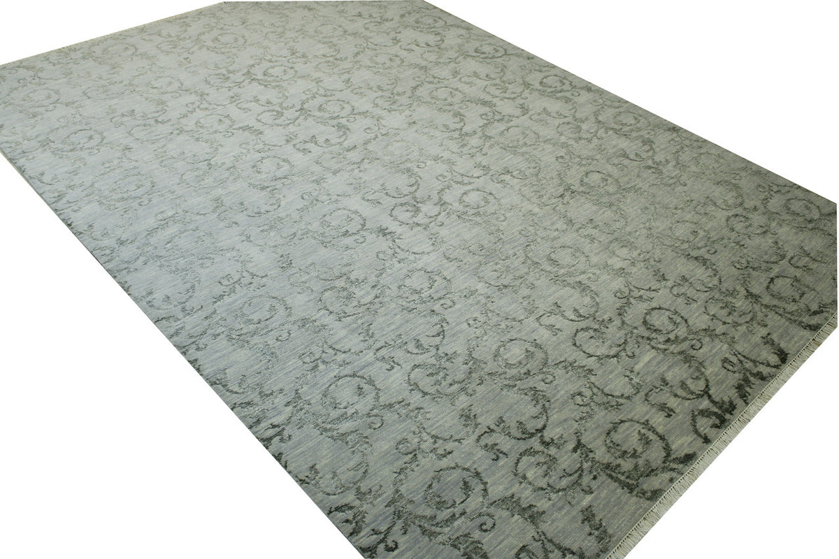 Transitional Leaf Design rug border detail