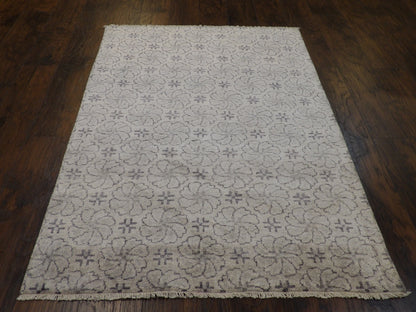 Transitional Rose Design rug corner detail