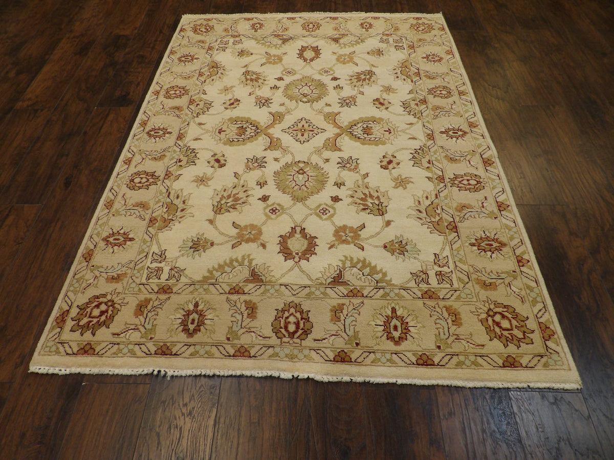 Ziegler Kashan rug corner detail