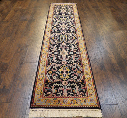 Persian Kashan Antique Wash rug corner detail