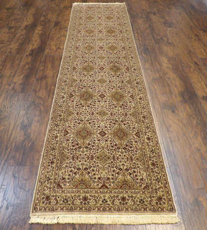 Close-up of wool pile, Gold & Beige rug