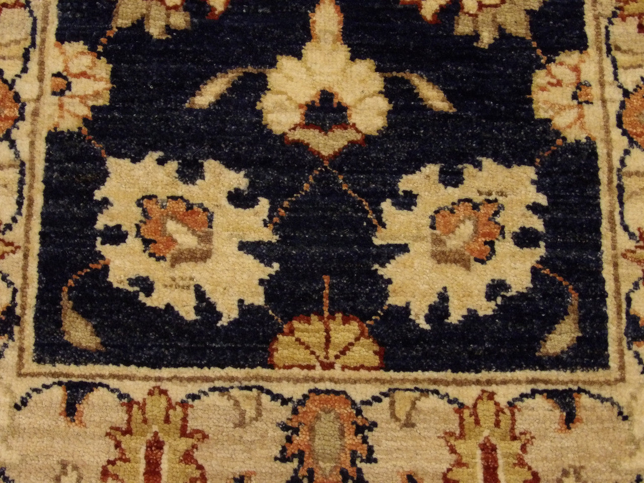 Oushak Chobie runner border detail, blue and beige