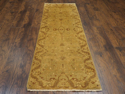 Close-up of wool pile, brown and gold runner