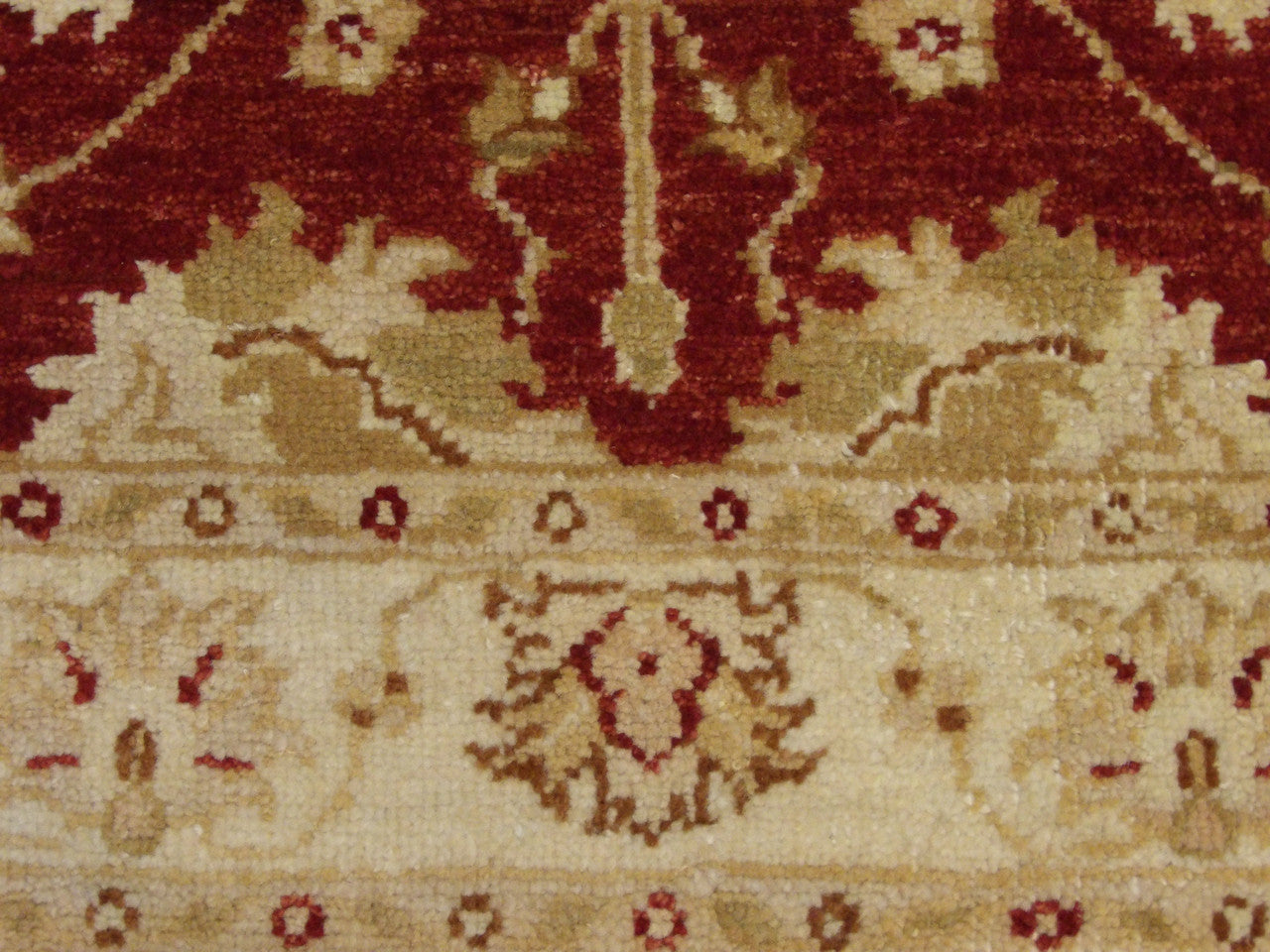 Agra Ziegler rug border detail