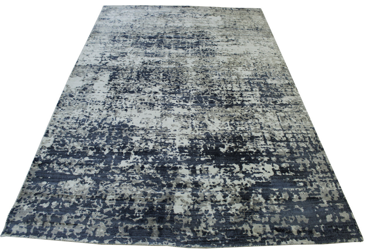 Modern Abstract Design rug border detail