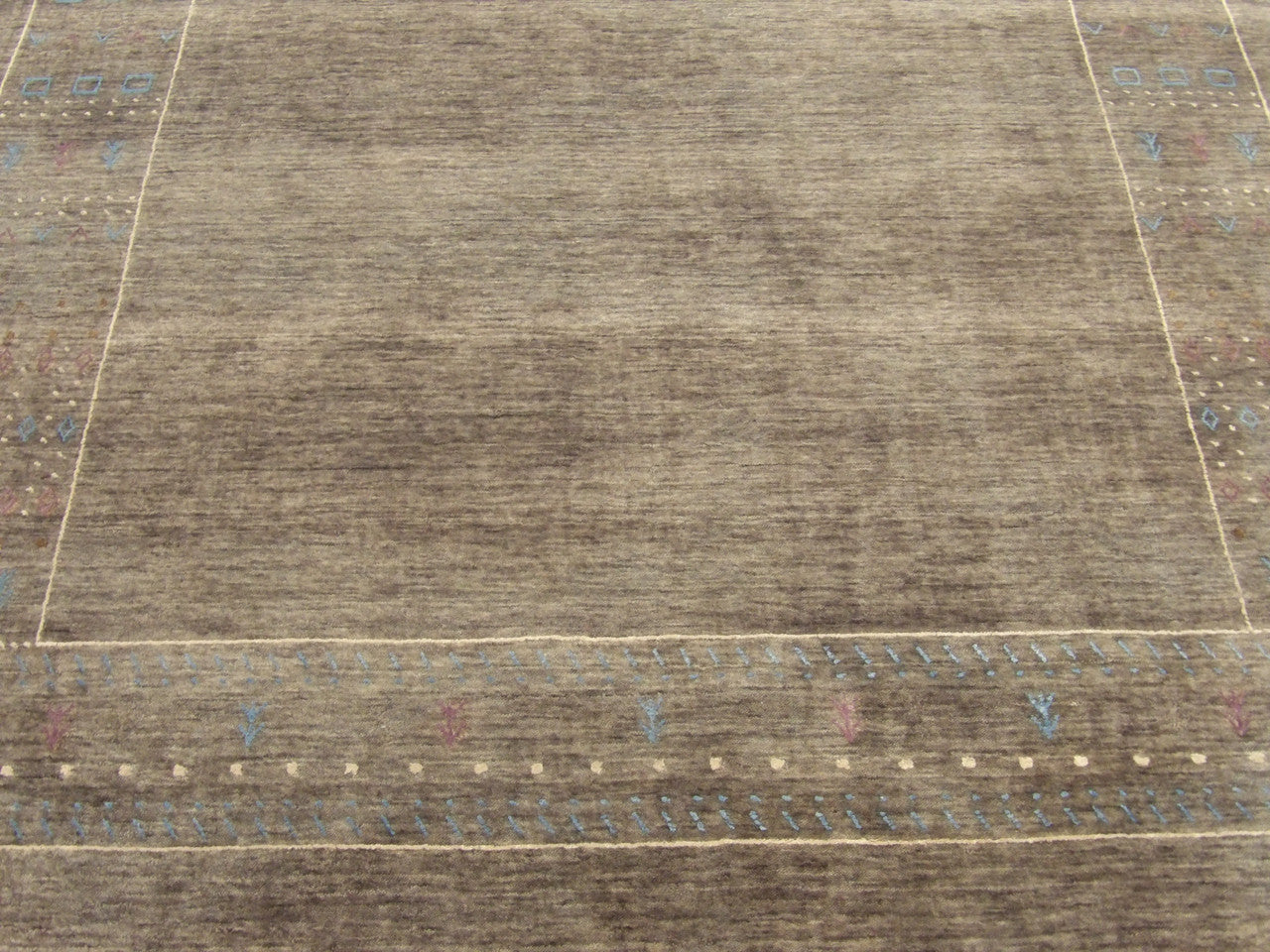 Tribal Modern Gabbeh Natural Dye KHUS rug border detail