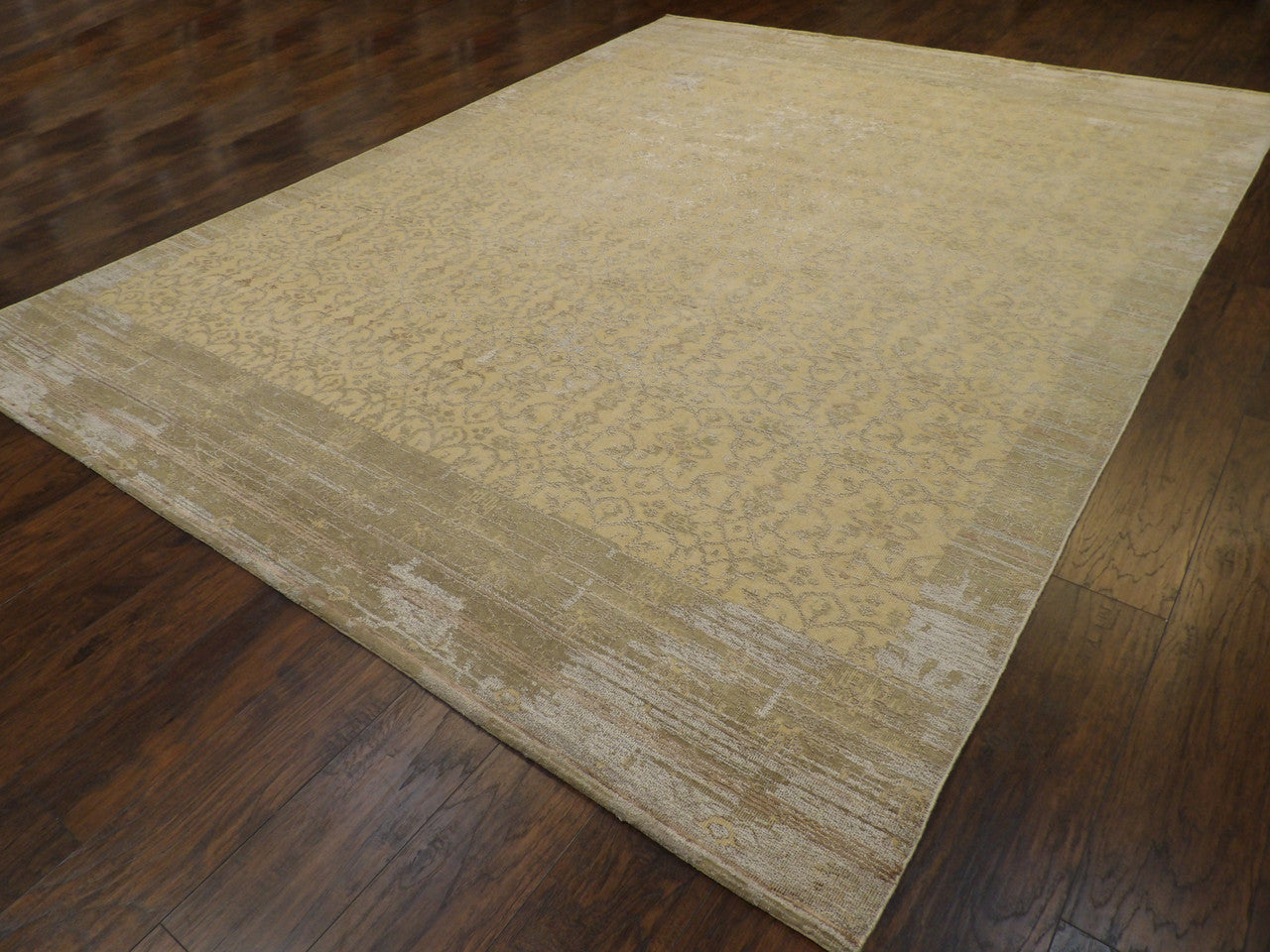 Full view of Transitional Vintage Erase Design rug