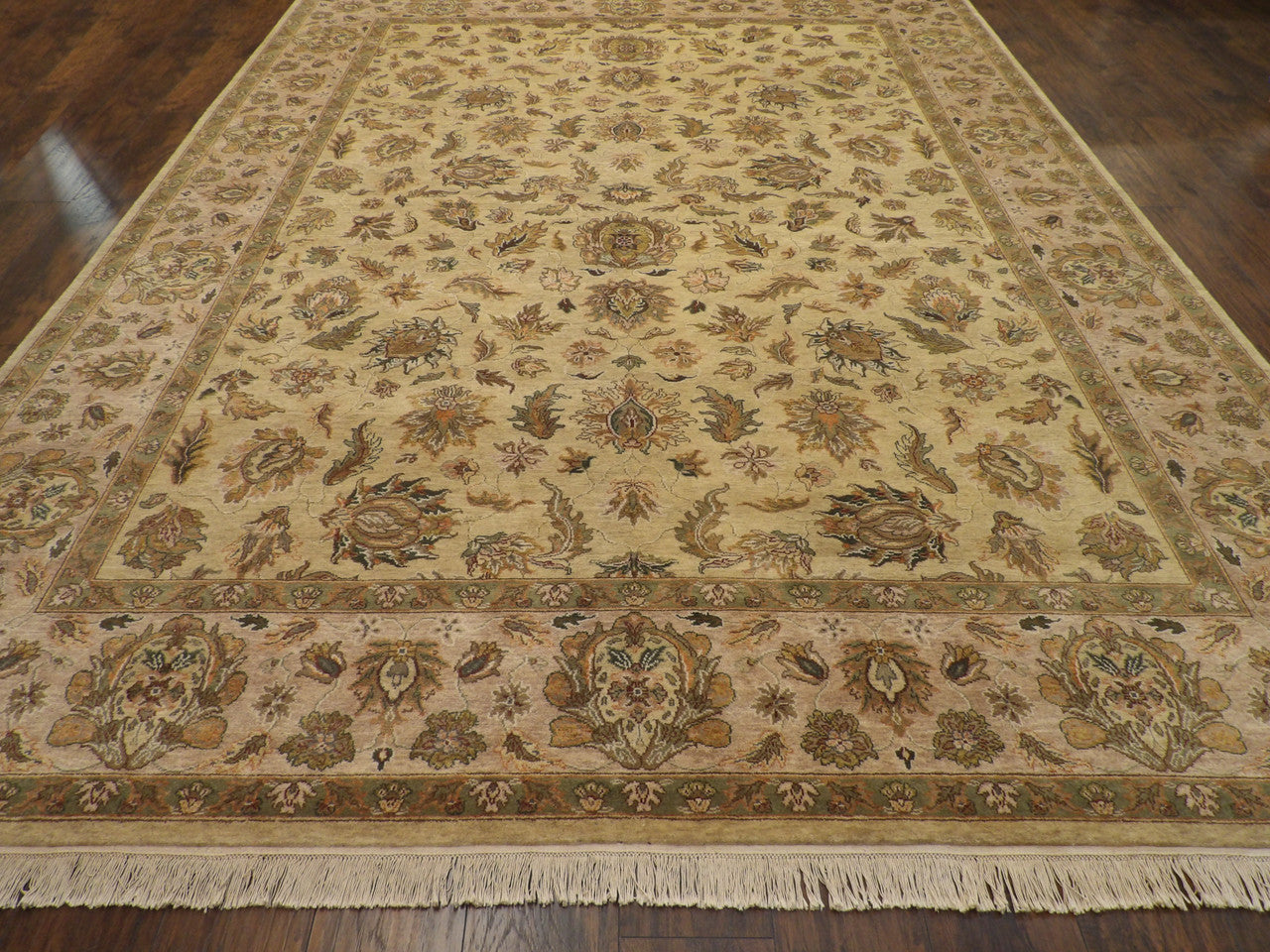 Kashan rug corner detail