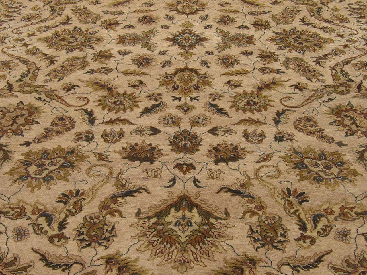 Fine Kashan Tie Dye rug border detail