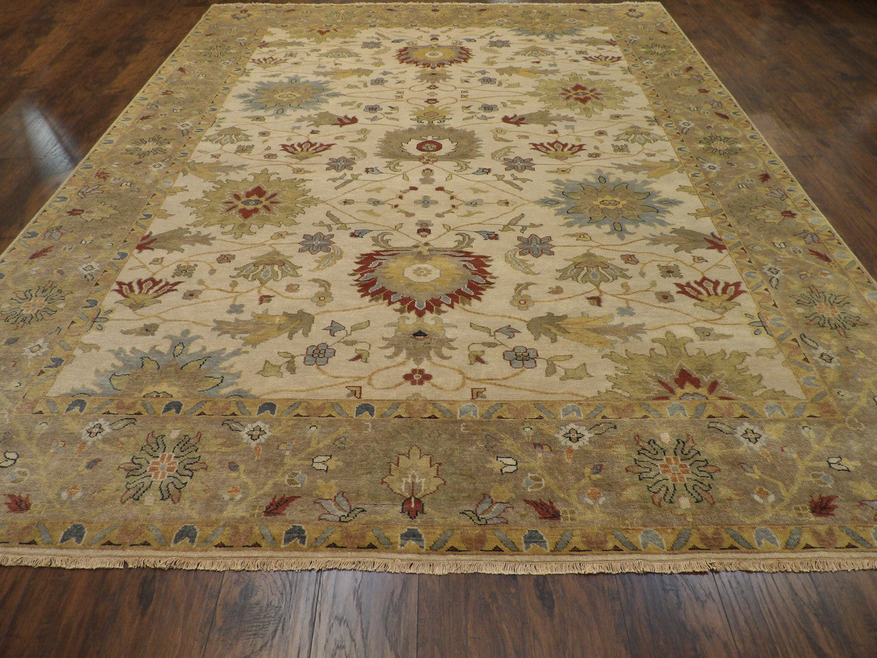 Fine Oushak Ziegler rug corner detail