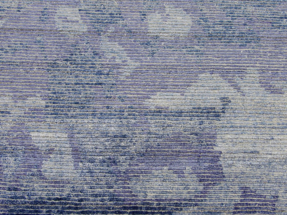 Modern Silky Abstract rug border detail