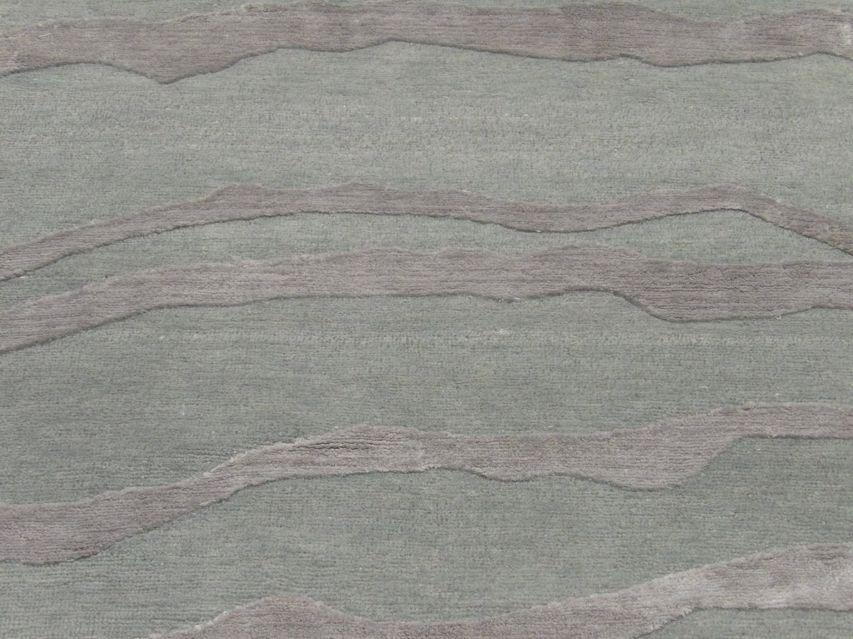 Tibetan waves rug border detail