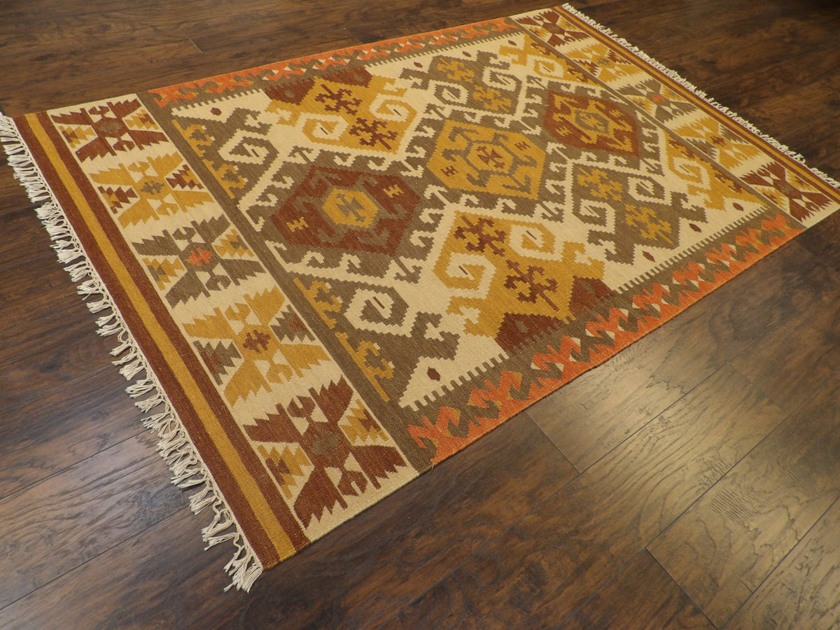 Ivory kilim rug in a room setting