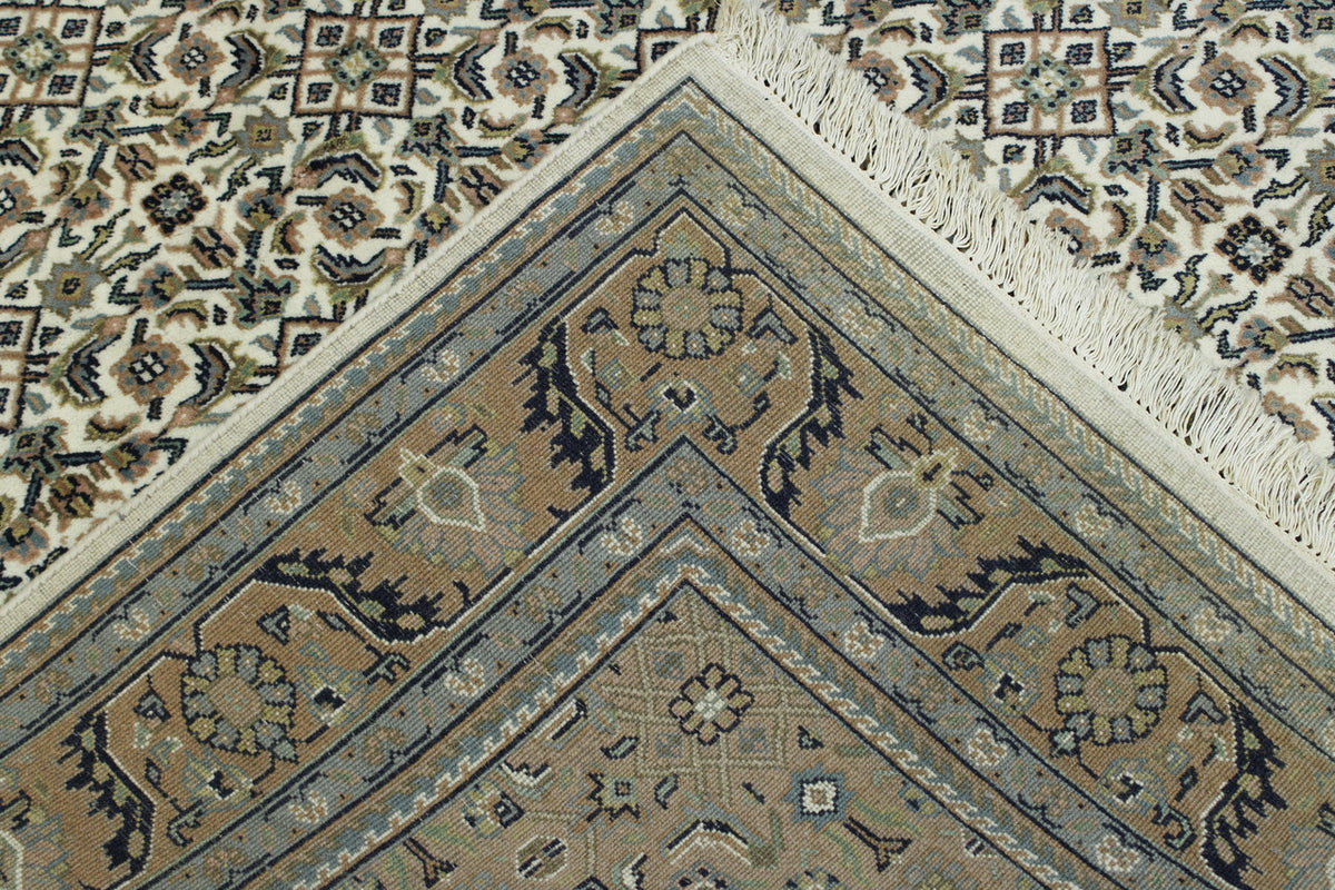 Traditional Fine Bidjar hand-knotted wool rug in Beige & Rust, full view