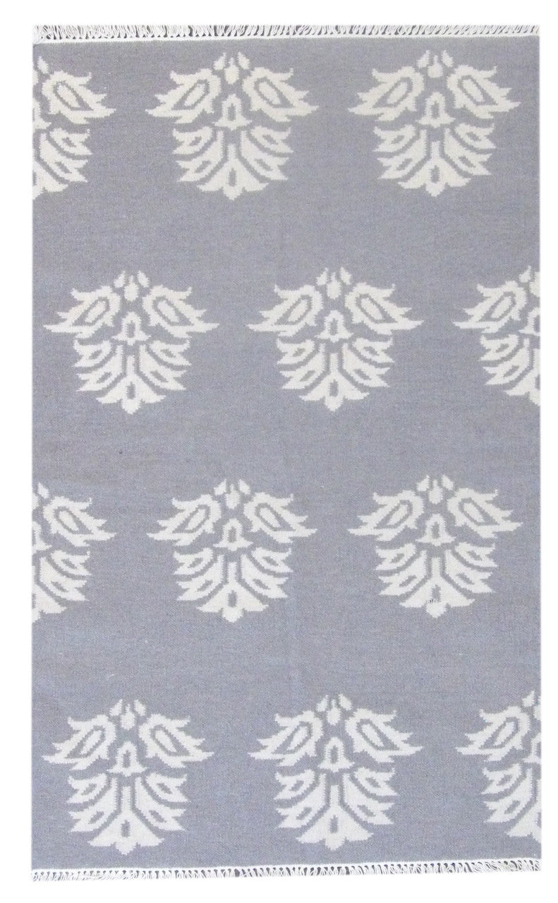 Modern flat-weave kilim dhurrie hand-knotted wool rug in gray and beige, full view