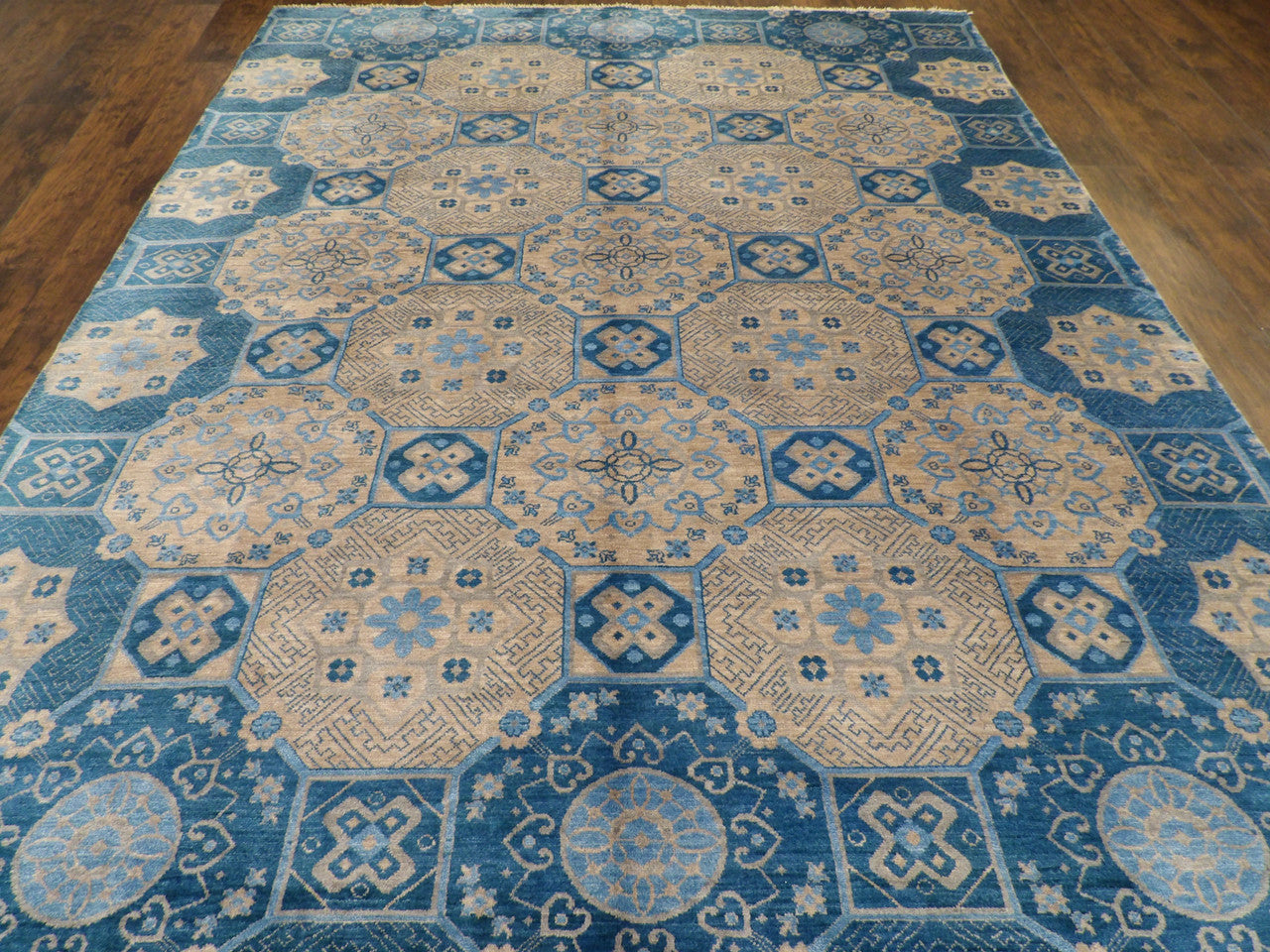 European Design Bamboo rug corner detail
