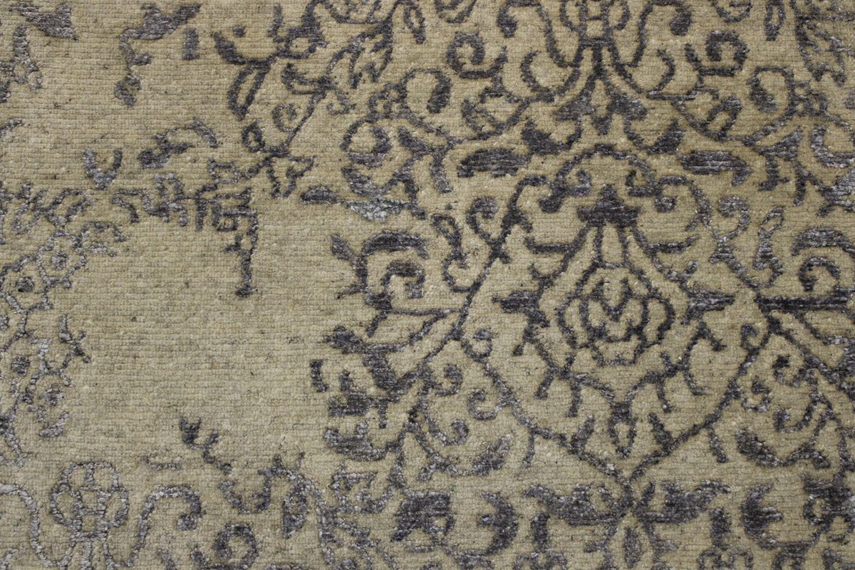 Modern Abstract Broken Design rug border detail