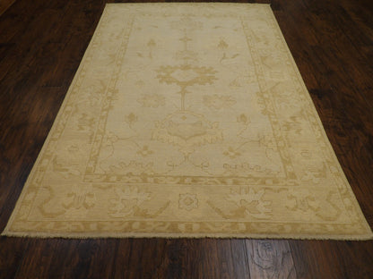 Close-up of wool pile, Beige & Rust rug