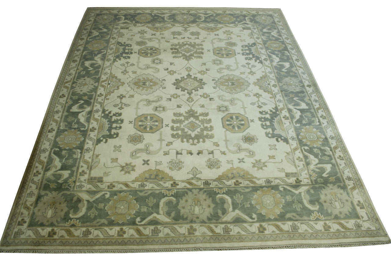 Oushak Ziegler rug border detail