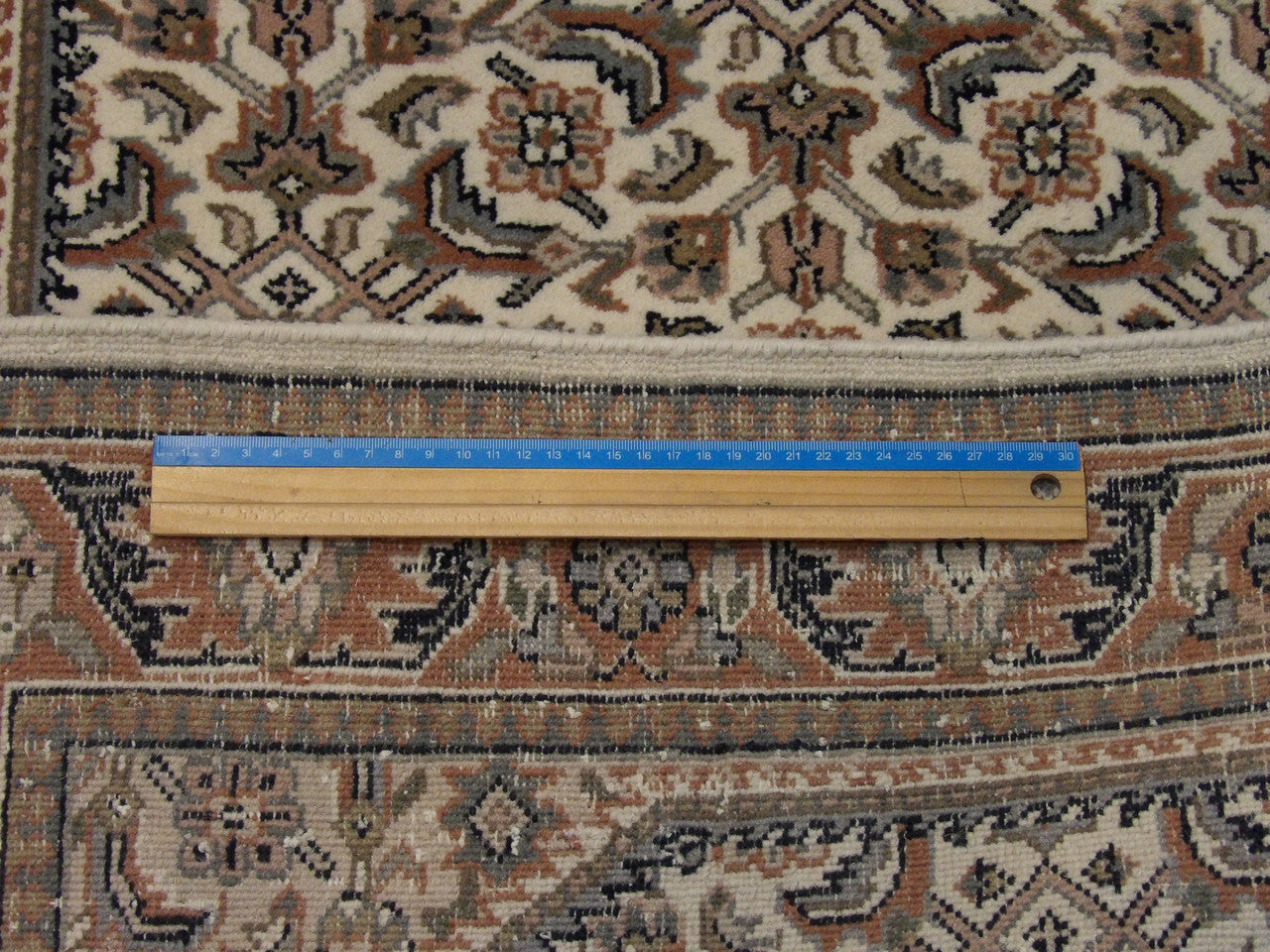 Persian Herati Mir rug corner detail