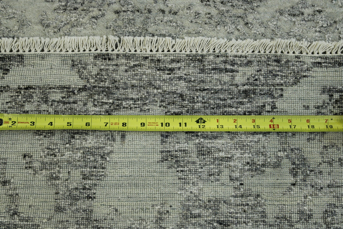 Gray Transitional Abstract Broken Design rug in room setting