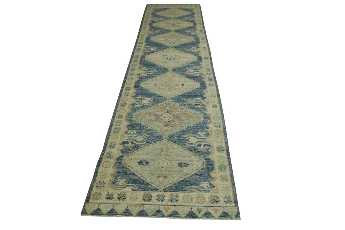 Oushak Wash Chobi rug border detail